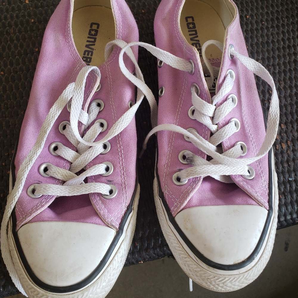 Converse size 8 purple